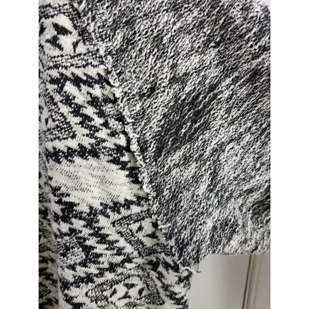 Cable & Gauge Black/White Geometric Sweater Reverse Seams 2X - Picture 3 of 8
